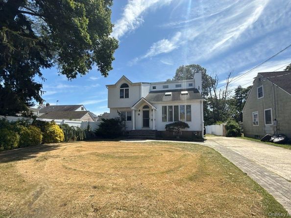 2689 Cedar Court, Oceanside NY 11572
