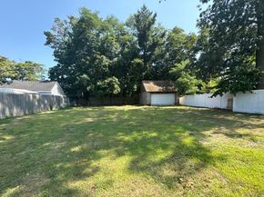 2689 Cedar Court, Oceanside NY 11572