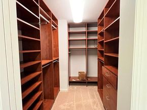 26 Polo Field Lane, Lake Success NY 11020