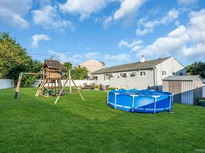 28 Lillian Lane, Plainview NY 11803