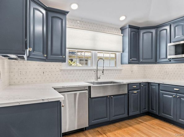 59 Western Concourse, Amity Harbor NY 11701