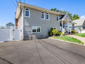 59 Western Concourse, Amity Harbor NY 11701