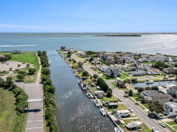 59 Western Concourse, Amity Harbor NY 11701