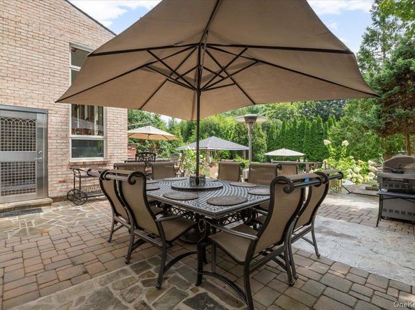 436 Wolf Hill Road, Dix Hills NY 11746