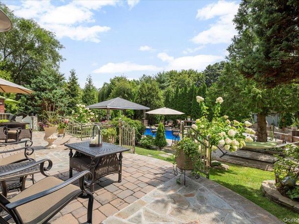 436 Wolf Hill Road, Dix Hills NY 11746