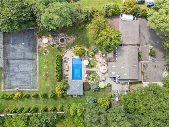 436 Wolf Hill Road, Dix Hills NY 11746