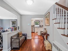 392 N Country Road, Smithtown NY 11787