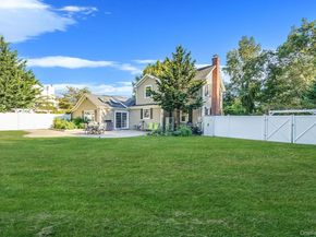 392 N Country Road, Smithtown NY 11787