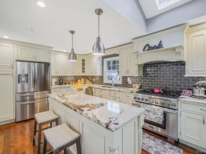 392 N Country Road, Smithtown NY 11787
