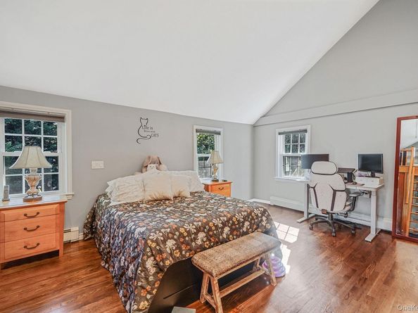 392 N Country Road, Smithtown NY 11787