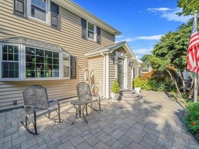 392 N Country Road, Smithtown NY 11787