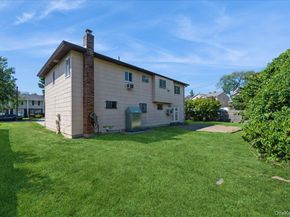 10 marsulin Drive, Syosset NY 11791