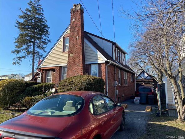 819 Edward Street, Baldwin NY 11510