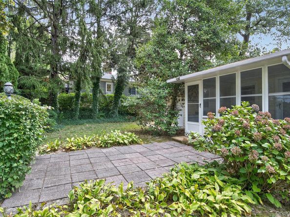 4 King Street, Glenwood Landing NY 11547