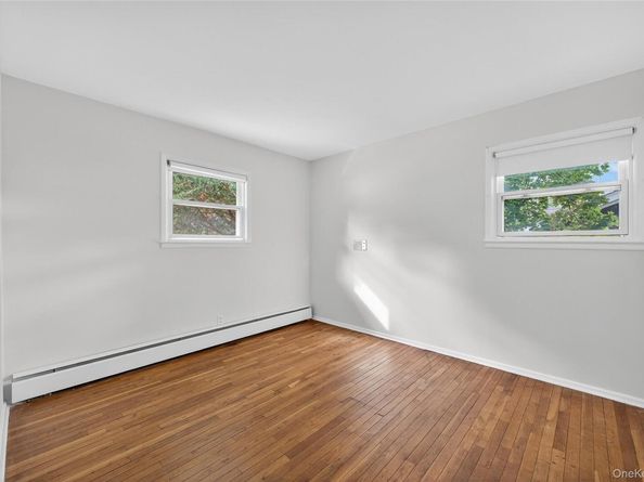 4 King Street, Glenwood Landing NY 11547
