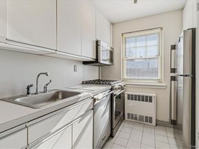 411 Merrick Road B, Rockville Centre NY 11570