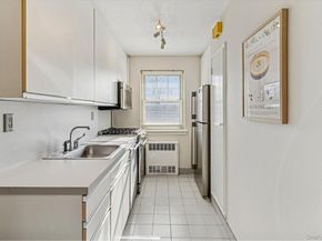 411 Merrick Road B, Rockville Centre NY 11570