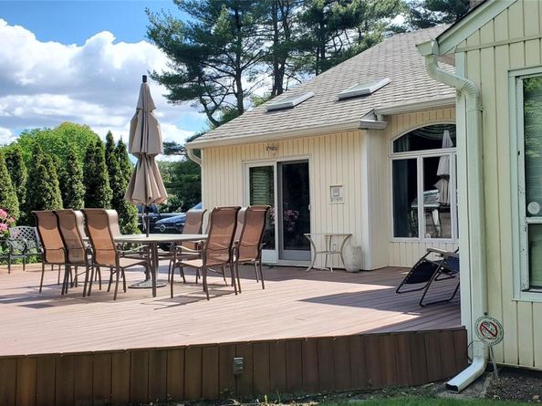 7 Albertson Lane, Old Westbury NY 11568