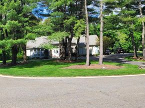 7 Albertson Lane, Old Westbury NY 11568