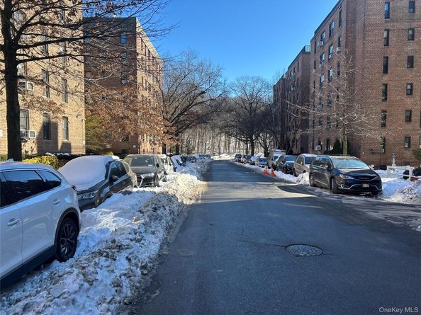 83-20 98 Street 5J, Woodhaven NY 11421