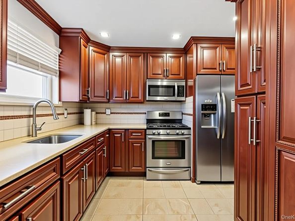 218-52 138th Road, Laurelton NY 11413