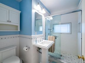 18 Bailey Place, New Rochelle NY 10801