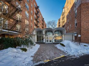 54-40 Little Neck Parkway 6G, Little Neck NY 11362