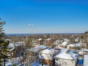 54-40 Little Neck Parkway 6G, Little Neck NY 11362