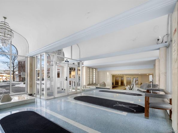 54-40 Little Neck Parkway 6G, Little Neck NY 11362