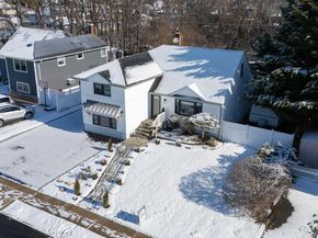53 Elizabeth Drive, Bethpage NY 11714