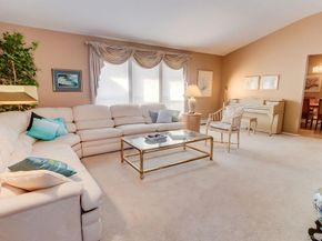 14 Hills Park Lane, Smithtown NY 11787