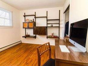 14 Hills Park Lane, Smithtown NY 11787