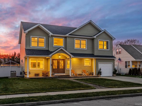 1732 Princeton Drive W, Wantagh NY 11793