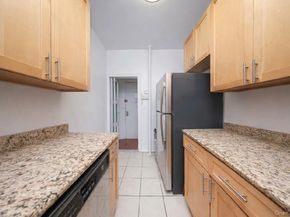 21-77 33rd Street 2A, Astoria NY 11105