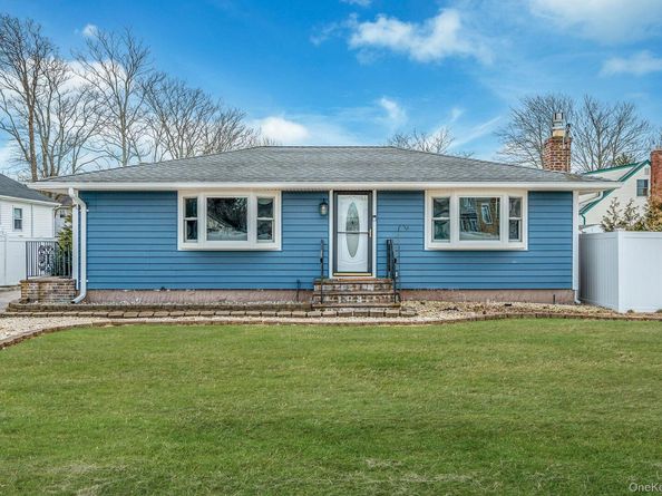 6 Rugby Drive, Shirley NY 11967