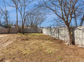 12 Fowler Lane, Mount Sinai NY 11766