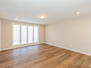 12 Fowler Lane, Mount Sinai NY 11766