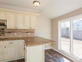 12 Fowler Lane, Mount Sinai NY 11766