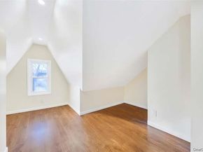 100-35 204th Street, Hollis NY 11423