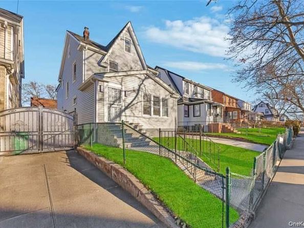 100-35 204th Street, Hollis NY 11423