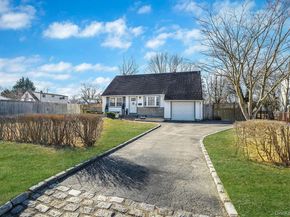 34 W Lakeland Street, Bay Shore NY 11706