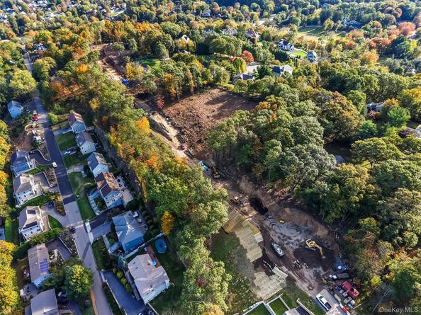 1 Stella Road, Thornwood NY 10594