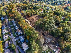 1 Stella Road, Thornwood NY 10594