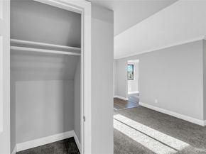 105 Newbrook Lane 105, Bay Shore NY 11706