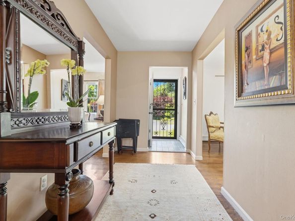 3 Dupont Avenue, White Plains NY 10605