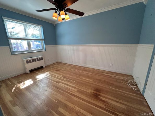 15-27 212 Street 198, Bayside NY 11360