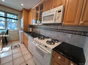 15-27 212 Street 198, Bayside NY 11360