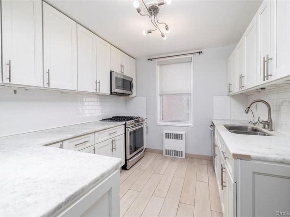 530 Dubois Avenue 1B, Valley Stream NY 11581