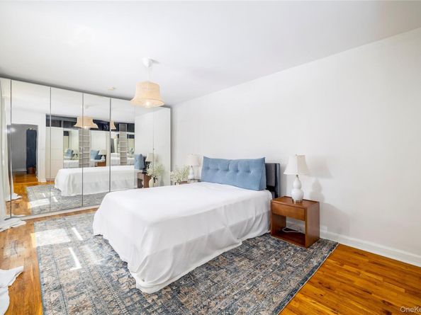 530 Dubois Avenue 1B, Valley Stream NY 11581