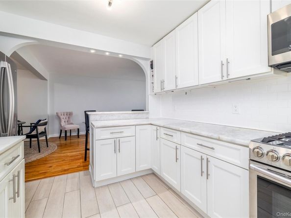 530 Dubois Avenue 1B, Valley Stream NY 11581